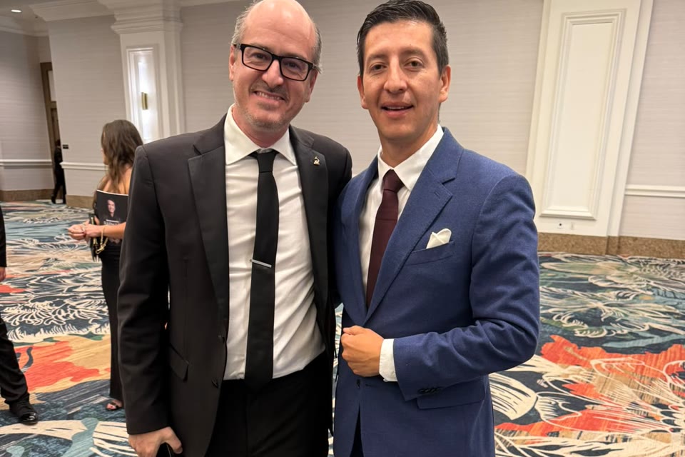 Carlos junto al productor e ingeniero Rafa Sardina